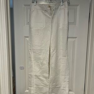 BANANA REPUBLIC white wide legged pants .